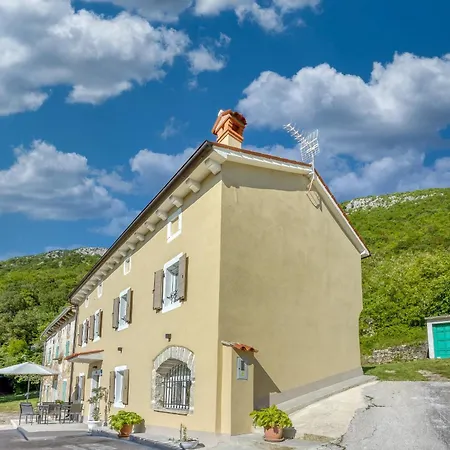 Tatil Evi Ferienlandhaus Zvanya Kozljak