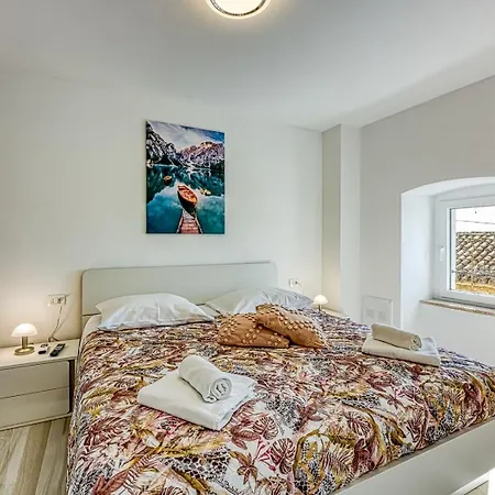 Ferienlandhaus Zvanya Σπίτι διακοπών Kozljak