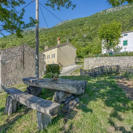 Ferienlandhaus Zvanya Σπίτι διακοπών *