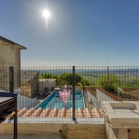 Ferienlandhaus Zvanya 펜션 Kozljak