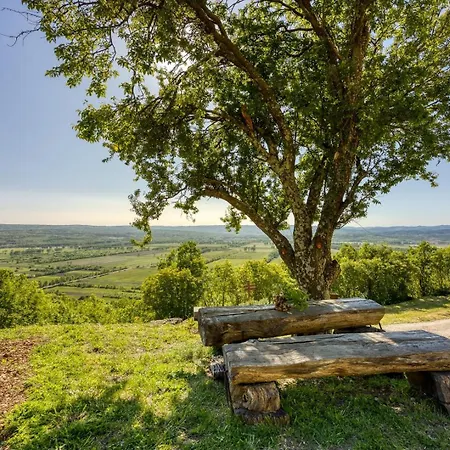 Ferienlandhaus Zvanya 펜션 Kozljak