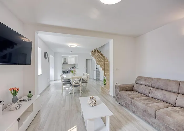 Prázdninový dům Ferienlandhaus Zvanya *
